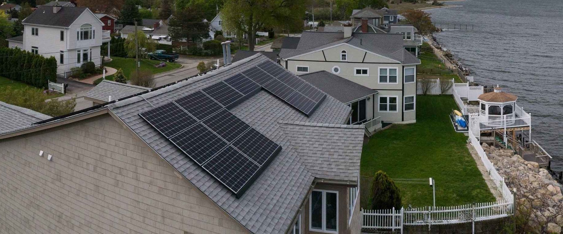 How Many Solar Panels Do I Need to Power a 3 Bedroom House?
